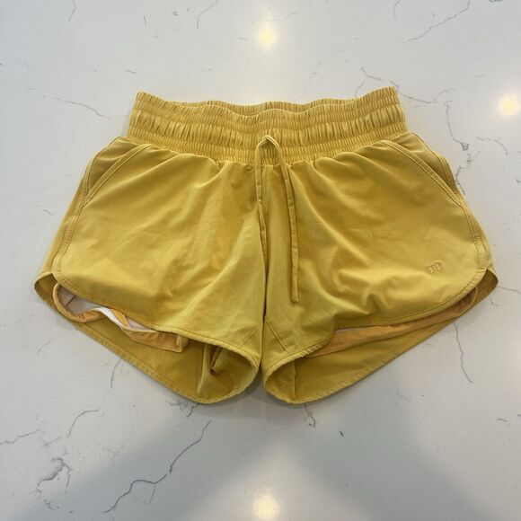 Albion Mustard Lunge Shorts High Waisted Stretch Running Workout Yellow Medium - Picture 1 of 7